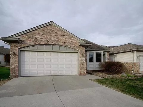 523 Sycamore Cir, Saline, MI 48176 photo 1