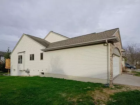 523 Sycamore Cir, Saline, MI 48176 photo 32