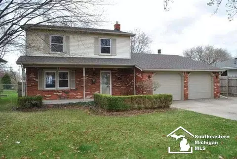 275 Armitage, Monroe, MI 48162 photo 1