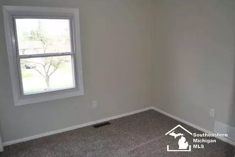 275 Armitage, Monroe, MI 48162 photo 15