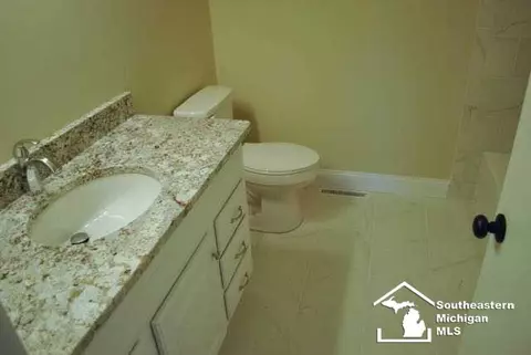 275 Armitage, Monroe, MI 48162 photo 10