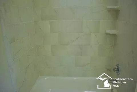 275 Armitage, Monroe, MI 48162 photo 11