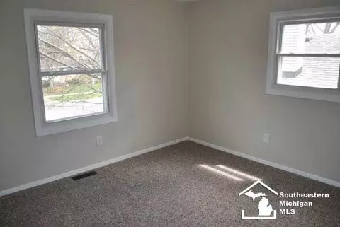 275 Armitage, Monroe, MI 48162 photo 14