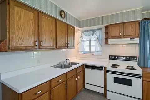 145 Tower, Saline, MI 48176 photo 10