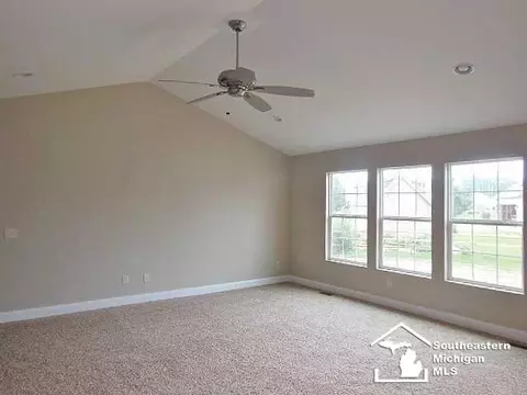 646 Webber, Temperance, MI 48182 photo 4