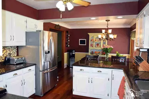 10200 Crabb, Temperance, MI 48182 photo 9