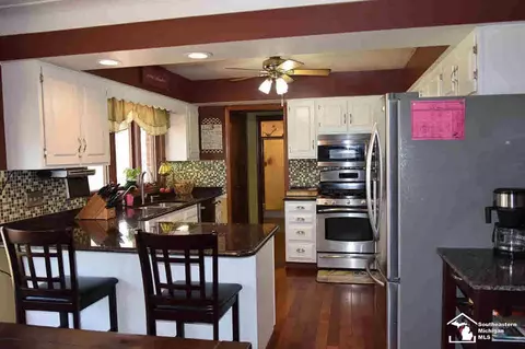 10200 Crabb, Temperance, MI 48182 photo 8