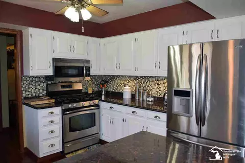 10200 Crabb, Temperance, MI 48182 photo 10