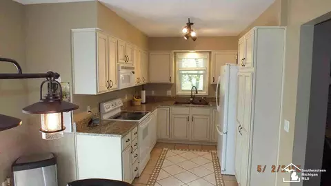7381 Silo, Temperance, MI 48182 photo 10