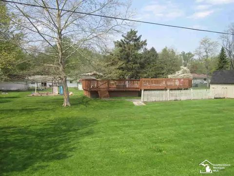 8829 Crabb, Temperance, MI 48182 photo 5