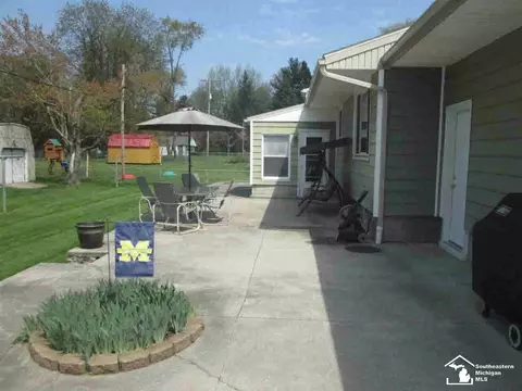 8829 Crabb, Temperance, MI 48182 photo 4