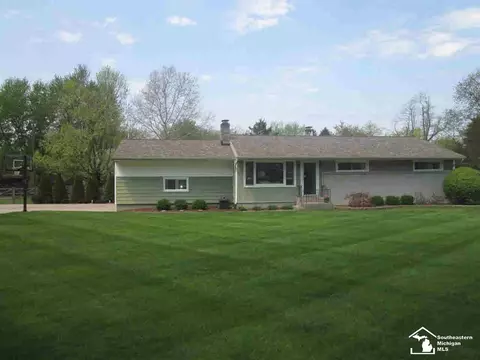 8829 Crabb, Temperance, MI 48182 photo 1