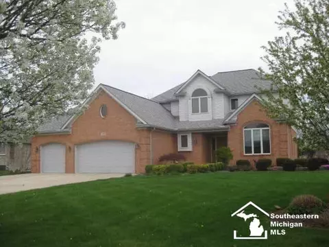 232 Golfview, Monroe, MI 48162 photo 1