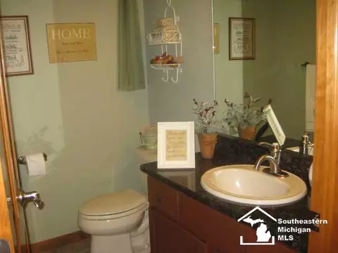 232 Golfview, Monroe, MI 48162 photo 16