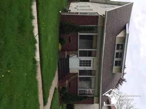 433 Arbor, Monroe, MI 48162 photo 1