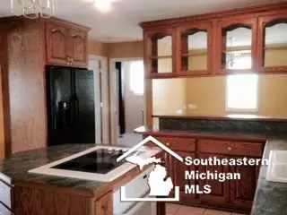 6865 N Monroe, Monroe, MI 48162 photo 2
