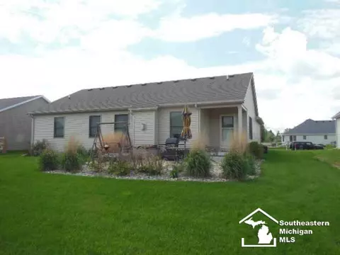 686 Webber, Temperance, MI 48182 photo 2