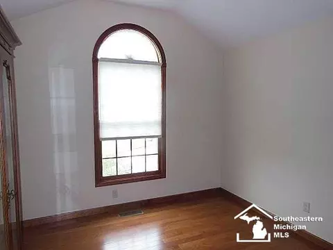 686 Webber, Temperance, MI 48182 photo 15