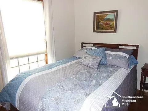 686 Webber, Temperance, MI 48182 photo 11