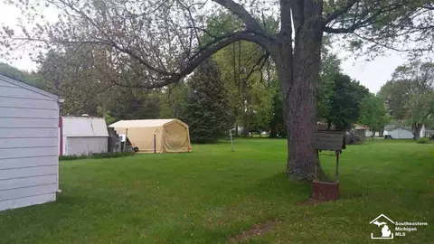 1761 Hemlock, Monroe, MI 48162 photo 4