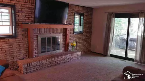 1121 Handy, Monroe, MI 48162 photo 3