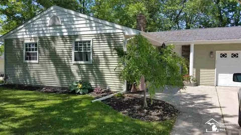 1121 Handy, Monroe, MI 48162 photo 1