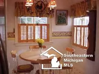 472 N Macomb, Monroe, MI 48162 photo 7