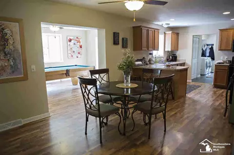 1638 Longfellow, Temperance, MI 48182 photo 2