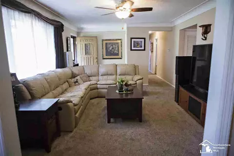 1638 Longfellow, Temperance, MI 48182 photo 7