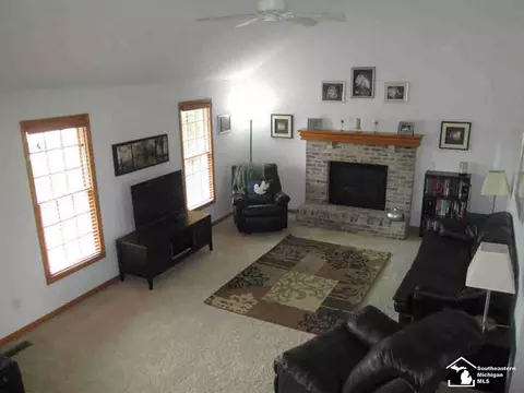 566 Webber, Temperance, MI 48182 photo 9