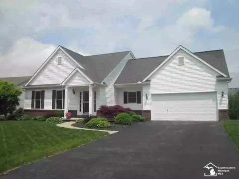 566 Webber, Temperance, MI 48182 photo 2