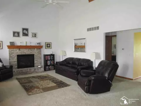 566 Webber, Temperance, MI 48182 photo 8