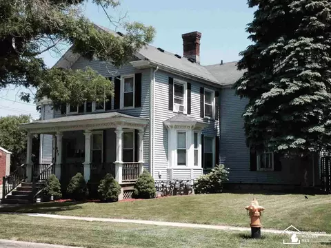 132 Tremont, Monroe, MI 48162 photo 2