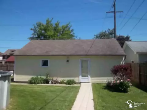 717 Cass, Monroe, MI 48161 photo 3