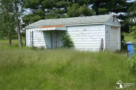 1905 Toben, Carleton, MI 48117 photo 3