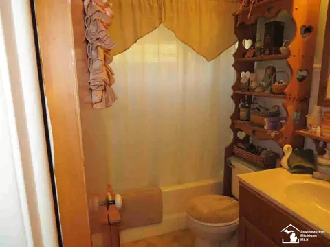 312 Theodore, Monroe, MI 48162 photo 9