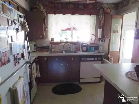 312 Theodore, Monroe, MI 48162 photo 5