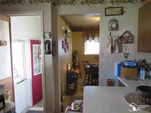 312 Theodore, Monroe, MI 48162 photo 6