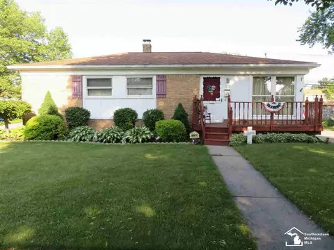 312 Theodore, Monroe, MI 48162 photo 1