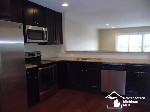 3150 Charme Hbr, Monroe, MI 48162 photo 4