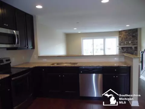 3150 Charme Hbr, Monroe, MI 48162 photo 3