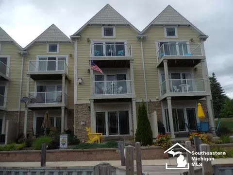 3150 Charme Hbr, Monroe, MI 48162 photo 16
