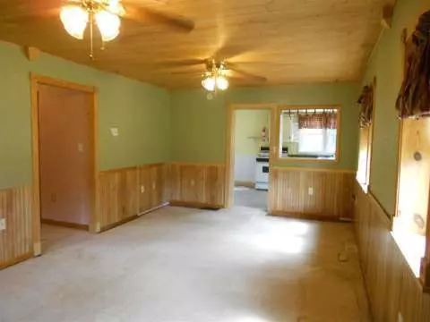 822 Whitney, Jackson, MI 49202 photo 3