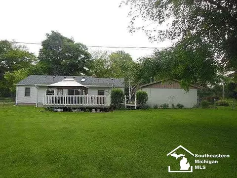 8809 Crabb, Temperance, MI 48182 photo 3