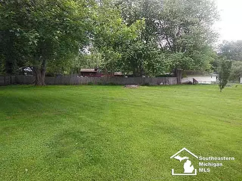 8809 Crabb, Temperance, MI 48182 photo 4