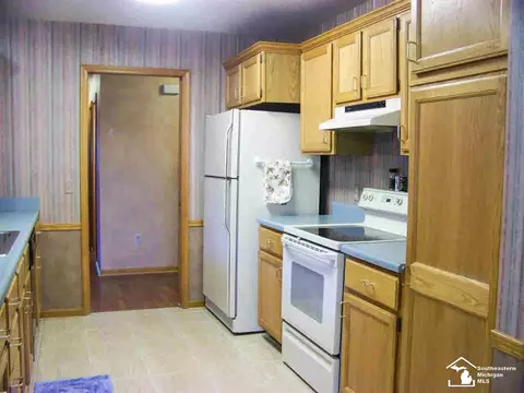 1332 Brandywine, Temperance, MI 48182 photo 2