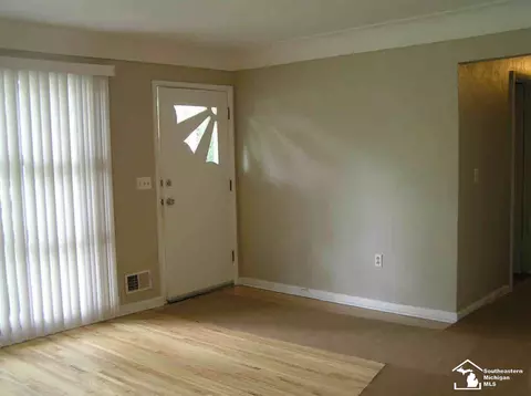 1114 Oakmont, Temperance, MI 48182 photo 2