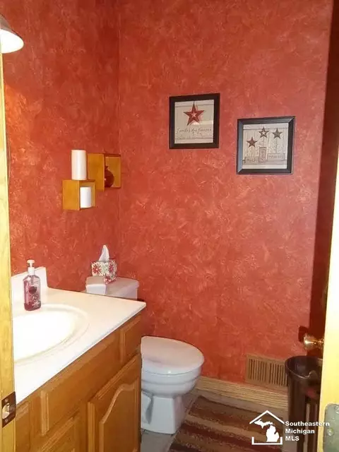 1000 Fix, Monroe, MI 48162 photo 11