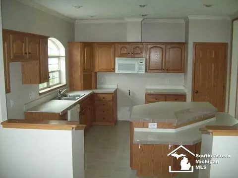 3072 6th, Monroe, MI 48162 photo 2