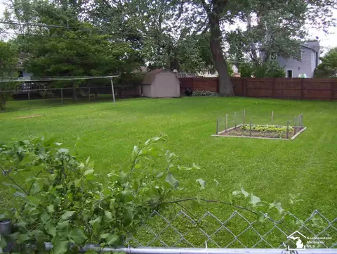 124 Kessler, Monroe, MI 48162 photo 5
